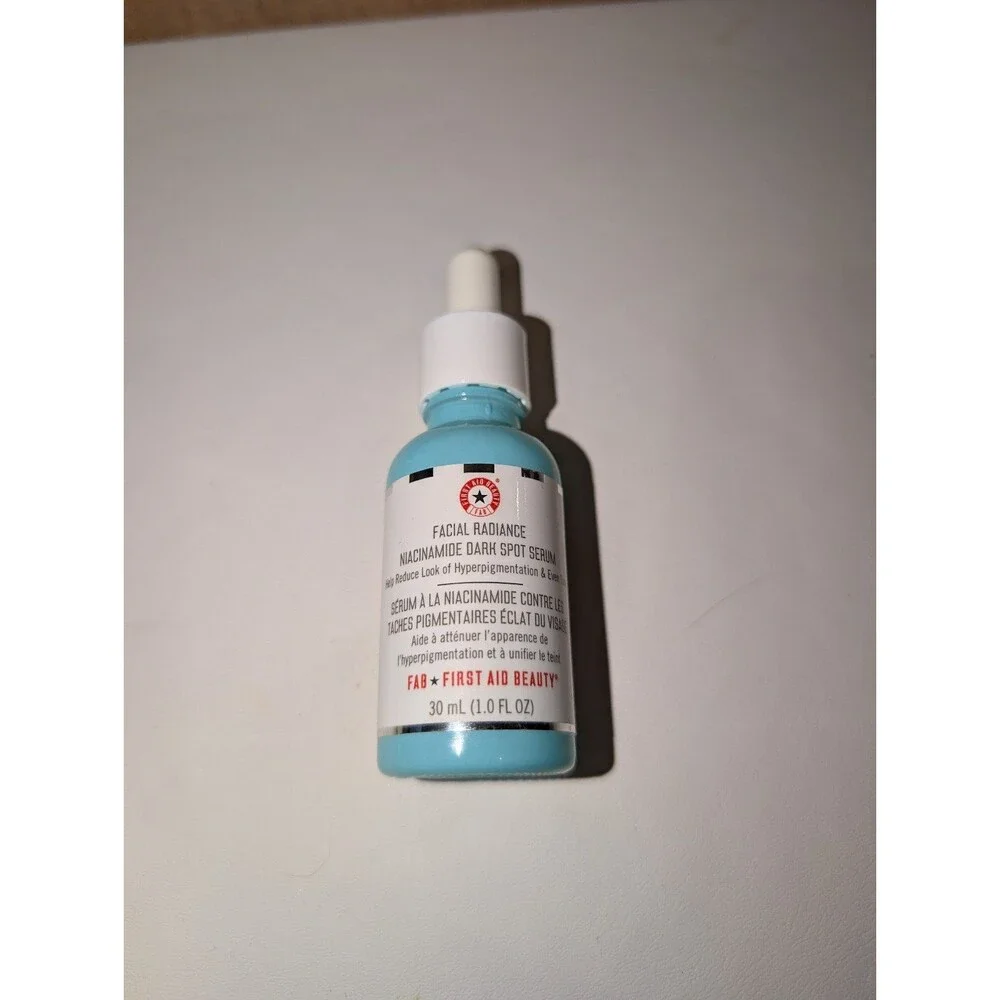First Aid Beauty Facial Radiance Niacinamide Dark Spot Serum 1 oz NWOB - Picture 1 of 2